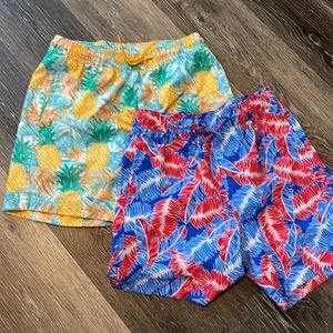 Boys size 10-12 Swimsuit (2)